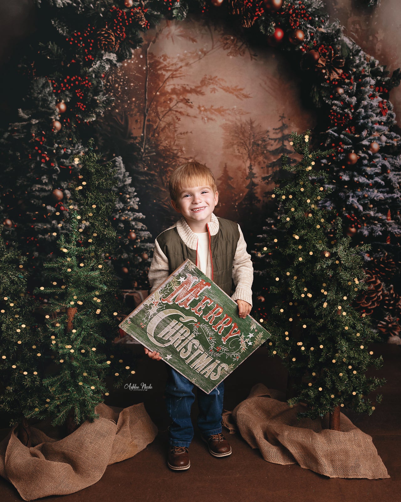 Kate Christmas Trees Arched Retro Wall Backdrop Designed by Emetselch -UK